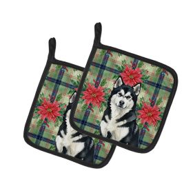 Black and White Alaskan Malamute Christmas PoinsettIas Pair of Pot Holders Pair 7.5x7.5 Quilted Insulated Hot Pads Decorative Kitchen Gift Made i